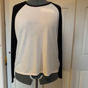 Raglan baseball t